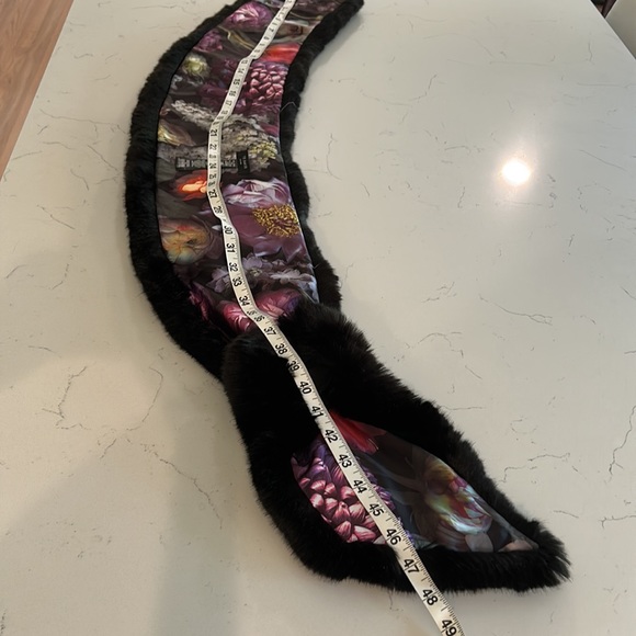 Ted Baker reversible black faux fur scarf NWOT - Picture 12 of 15